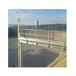 Electric agitator support for rafts
