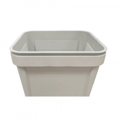 Rectangular polyethylene tank without lid